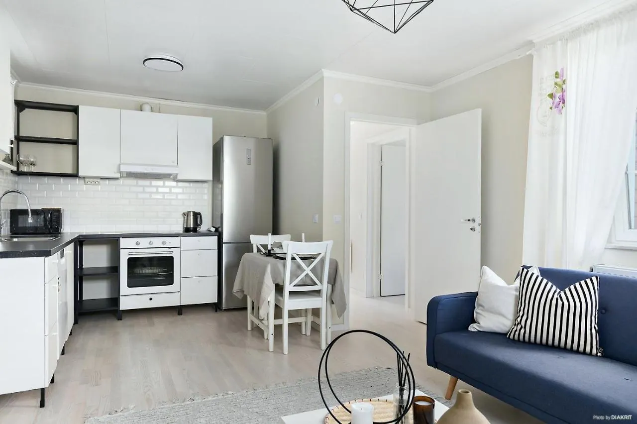 Charming Apartment In A Red House In Stockholm Schweden